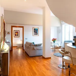  Apartment Luxury Flat In Town - Center Italien